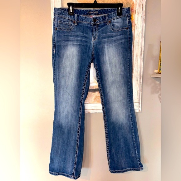 Maurices Denim - Maurices Womens Original Boot Cut Jeans Blue Stretch Fade Denim 9/10 Short